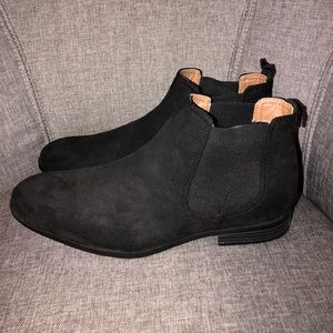 H&M Black Men’s Chelsea Boots